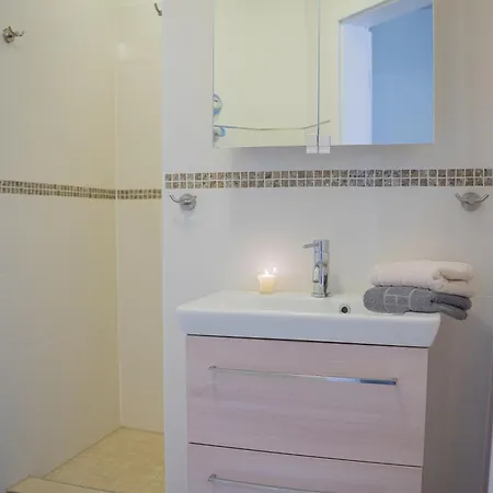 Schmuckstück Am Binnensee