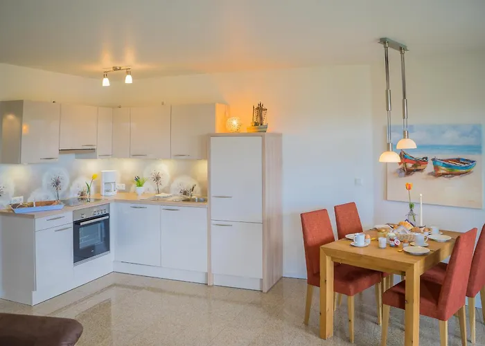 Schmuckstueck Am Binnensee